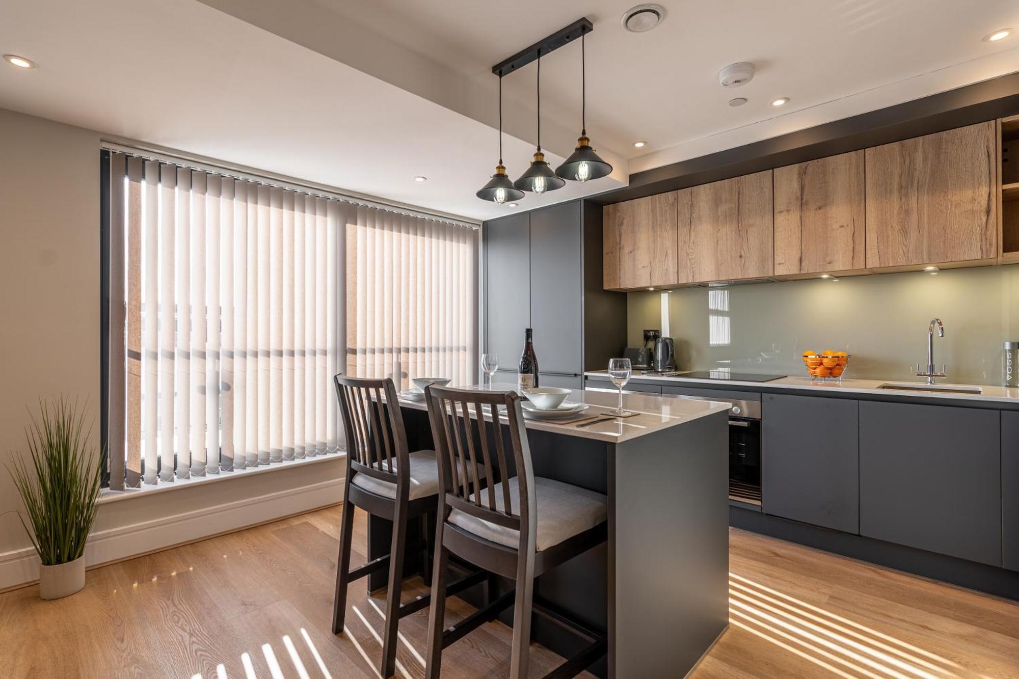 Bond House By Celador Apartments Ридинг Экстерьер фото