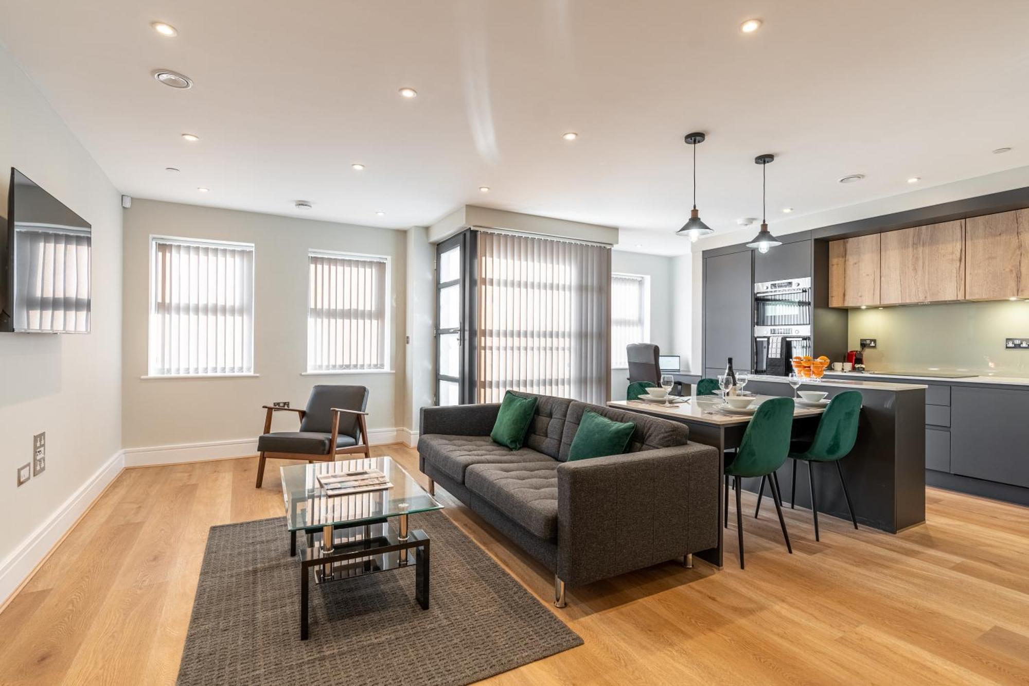 Bond House By Celador Apartments Ридинг Экстерьер фото